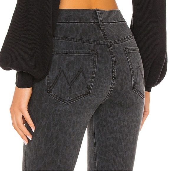 Mother High Waisted Looker Skinny Jeans in Bad Cat - Picture 4 of 11